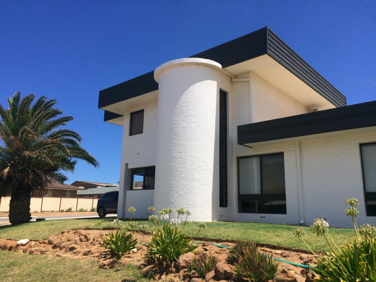 Zebras Guesthouse Geraldton Exterior photo